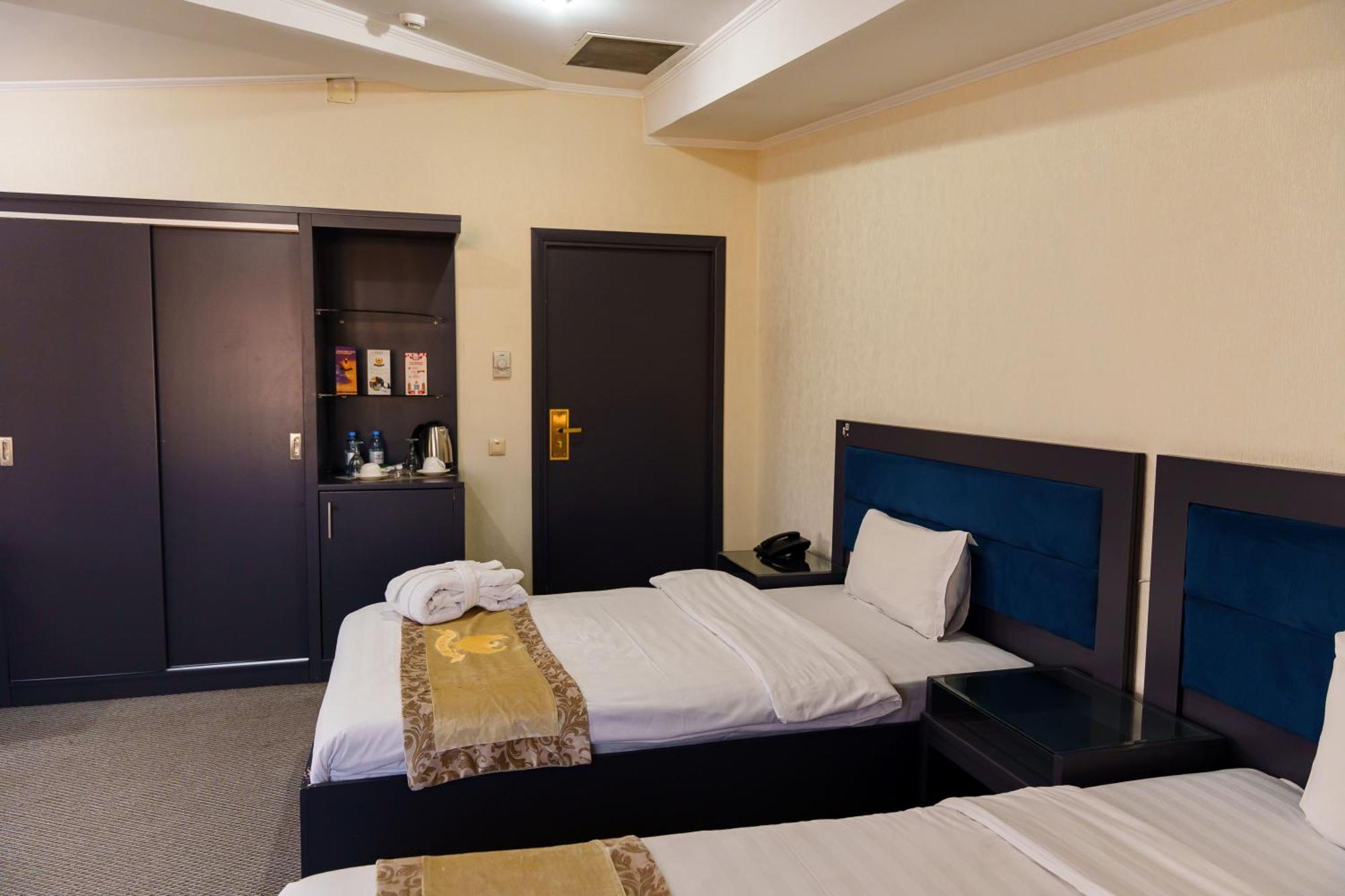 Almaty Grand Erbil Hotel Zewnętrze zdjęcie